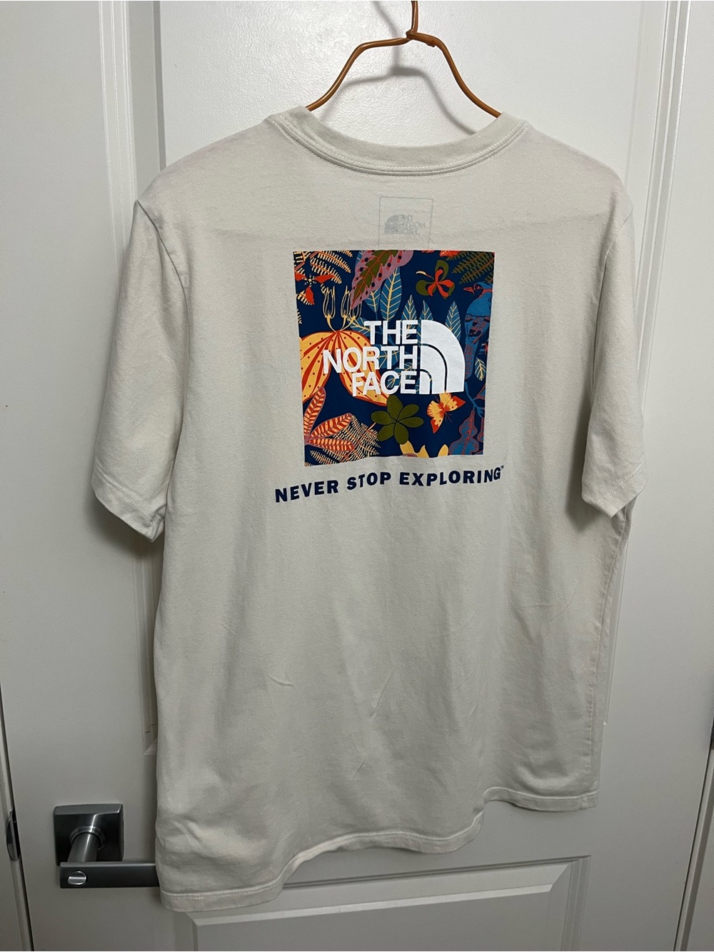 The North Face Women's Off White Tee in size L - Picture 7 of 12